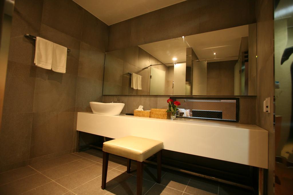 Hyunjin Tourist Hotel Donghae Extérieur photo