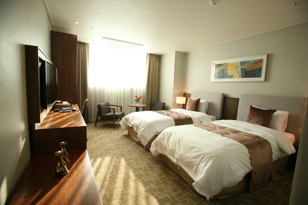 Hyunjin Tourist Hotel Donghae Extérieur photo