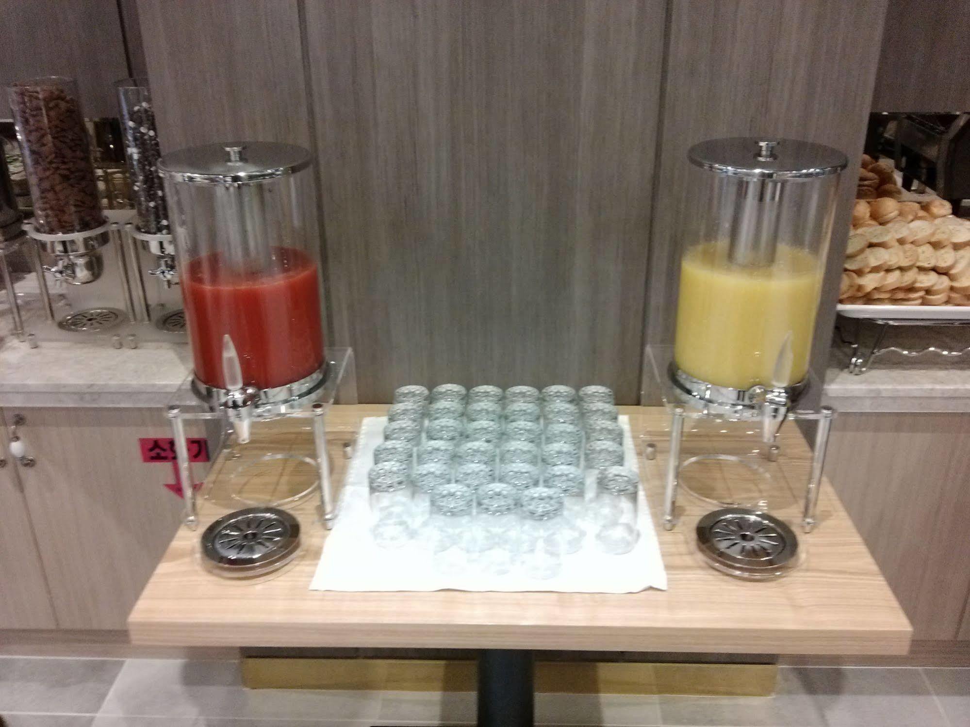 Hyunjin Tourist Hotel Donghae Extérieur photo