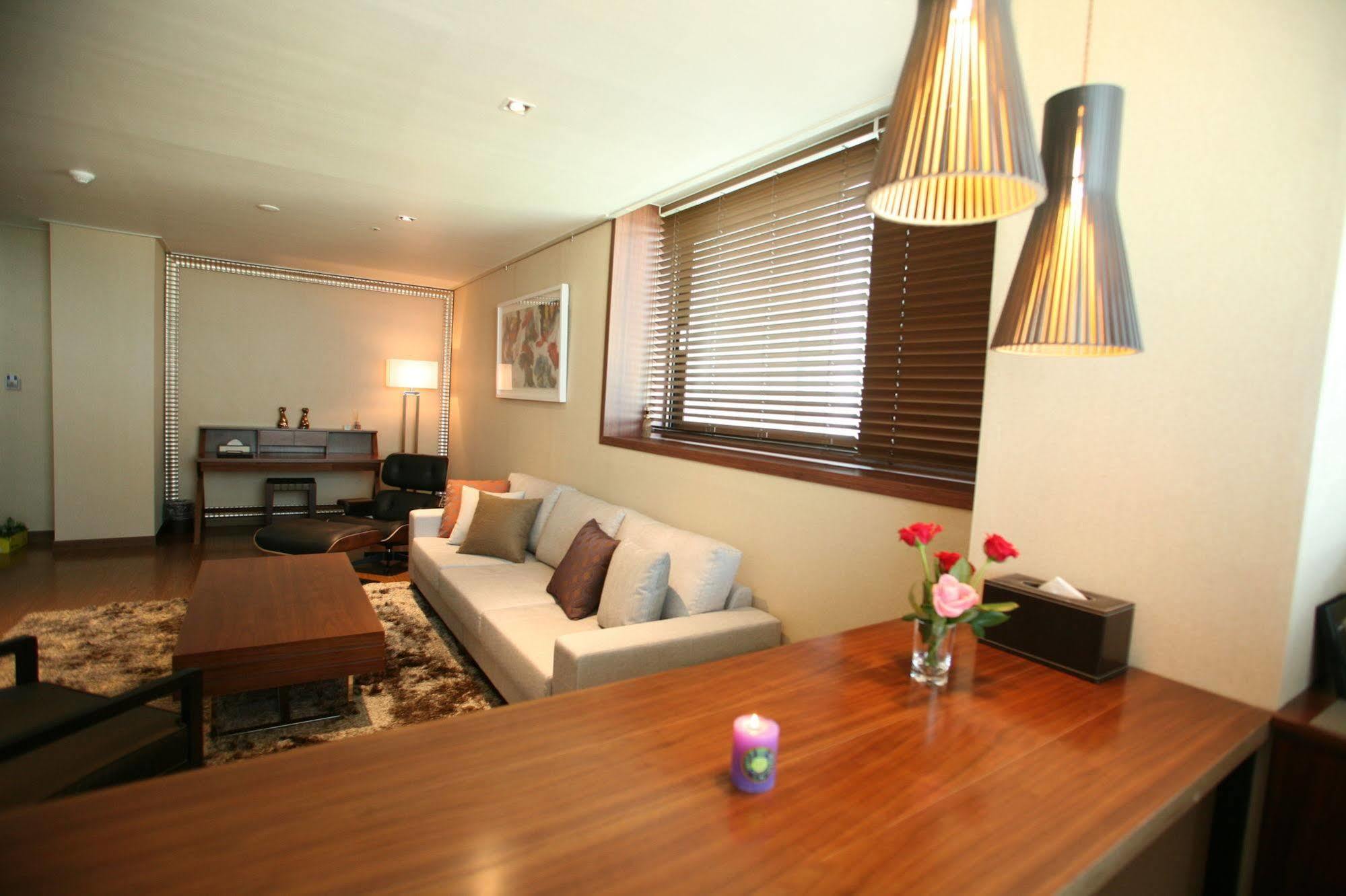 Hyunjin Tourist Hotel Donghae Extérieur photo